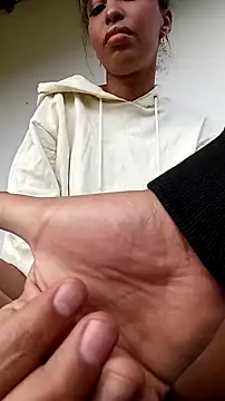 Snapshot of valkirya_7 chatting on October 9, 2025, 2:04 pm valkirya 7 online show from October 9, 2025, 2:04 pm