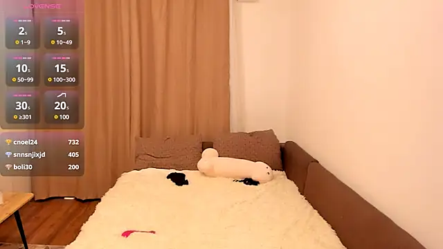 Snapshot of Carry_magic chatting on December 27, 2024, 12:07 am Carry magic online show from December 27, 2024, 12:07 am