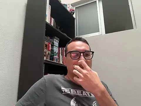 alex ruiz85 online show from August 7, 2026, 5:48 pm