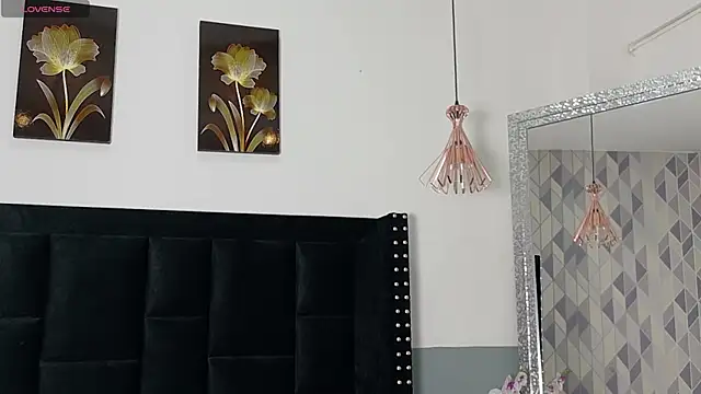 kinkyandsavage online show from June 17, 2026, 7:26 pm