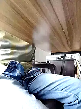 Snapshot of Bombi22 chatting on December 31, 2024, 3:42 pm Bombi22 online show from December 31, 2024, 3:42 pm