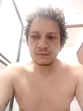 Snapshot of Bombi22 chatting on October 1, 2025, 11:38 am Bombi22 online show from October 1, 2025, 11:38 am