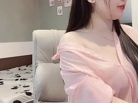 Eva-Public online show from February 3, 2025, 3:59 pm