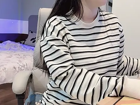 Eva-Public online show from February 28, 2025, 7:35 pm