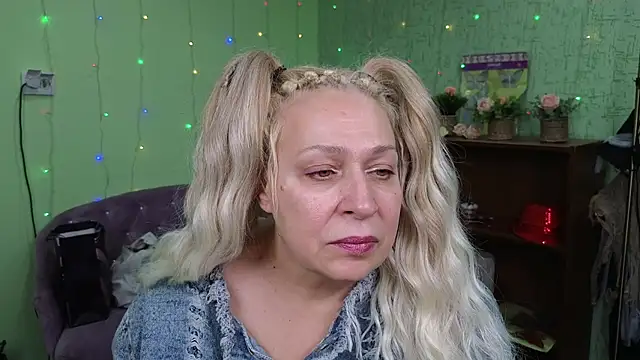 Penelope Pinky online show from January 7, 2025, 5:20 pm