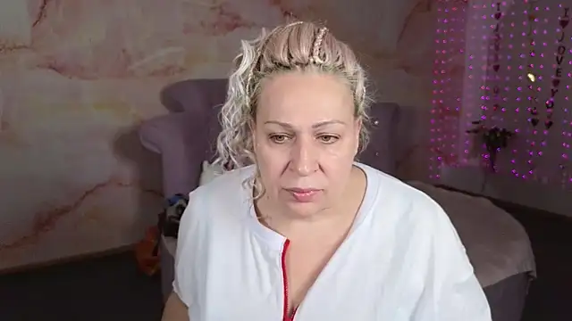 Penelope Pinky online show from October 15, 2025, 12:16 pm