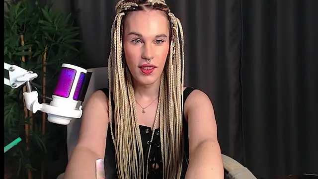 Snapshot of Cassie_Bae chatting on November 26, 2025, 6:53 pm Cassie Bae online show from November 26, 2025, 6:53 pm