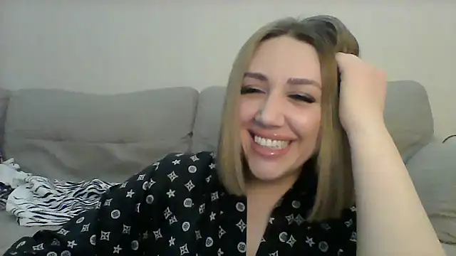 Snapshot of VickyLove047 chatting on January 1, 2025, 4:50 am VickyLove047 online show from January 1, 2025, 4:50 am