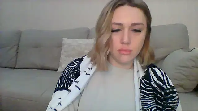 Snapshot of VickyLove047 chatting on January 9, 2025, 8:24 am VickyLove047 online show from January 9, 2025, 8:24 am