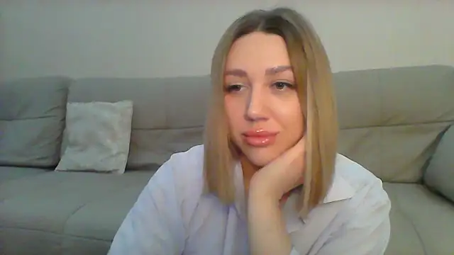 Snapshot of VickyLove047 chatting on February 14, 2025, 6:23 am VickyLove047 online show from February 14, 2025, 6:23 am