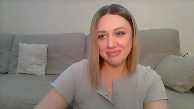 Snapshot of VickyLove047 chatting on March 13, 2025, 5:22 am VickyLove047 online show from March 13, 2025, 5:22 am
