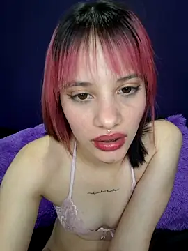 franchezkavegaaa online show from February 14, 2025, 5:36 pm