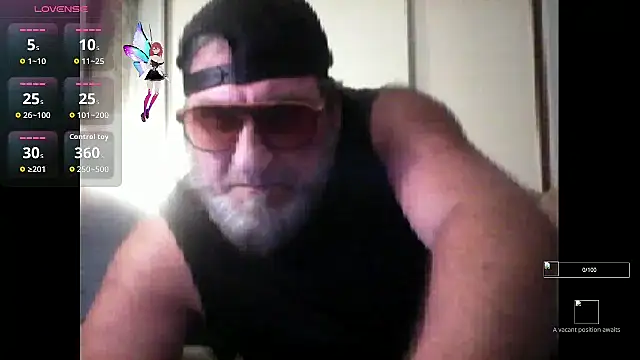 OutloudCountnClouds online show from September 12, 2025, 9:42 am