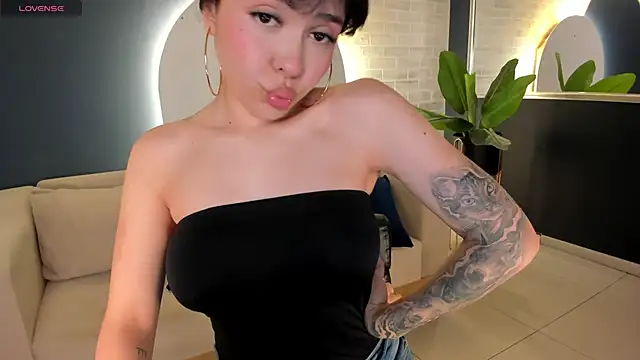 FernandaX1 online show from March 11, 2025, 6:52 pm