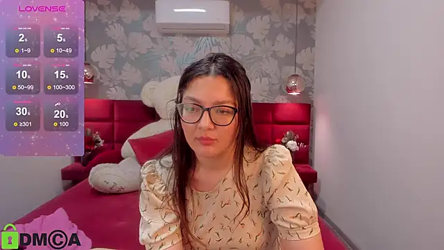 Snapshot of ZarifaBev chatting on January 15, 2025, 12:19 am ZarifaBev online show from January 15, 2025, 12:19 am