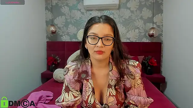 Snapshot of ZarifaBev chatting on January 28, 2025, 9:50 pm ZarifaBev online show from January 28, 2025, 9:50 pm