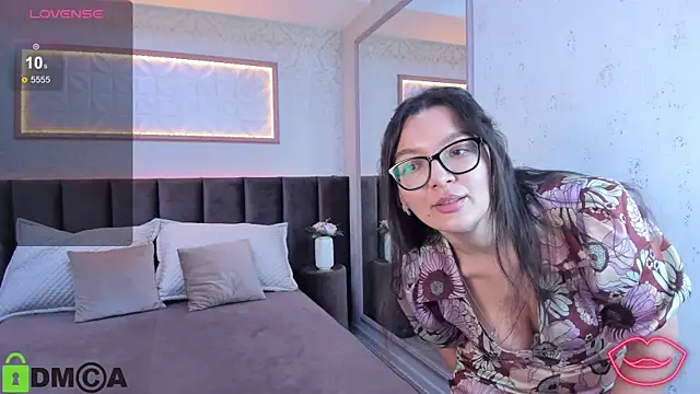 Snapshot of ZarifaBev chatting on February 4, 2025, 9:41 pm ZarifaBev online show from February 4, 2025, 9:41 pm