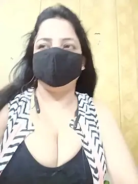 hornycoupleJandS online show from June 2, 2026, 7:27 pm