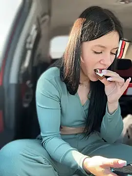 JulliaVegas online show from February 25, 2025, 5:41 am