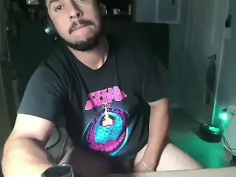 Snapshot of Bigsakzak chatting on October 19, 2025, 2:45 am Bigsakzak online show from October 19, 2025, 2:45 am