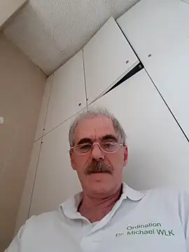 Snapshot of farock chatting on December 20, 2024, 11:00 am farock online show from December 20, 2024, 11:00 am