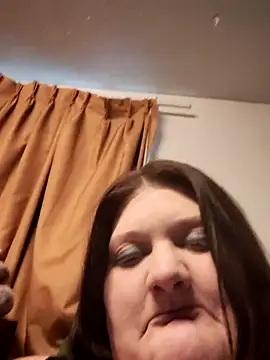 chrissybear84 online show from January 7, 2025, 11:03 pm