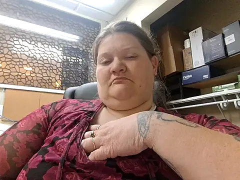 Snapshot of chrissybear84 chatting on February 1, 2026, 7:01 pm chrissybear84 online show from February 1, 2026, 7:01 pm