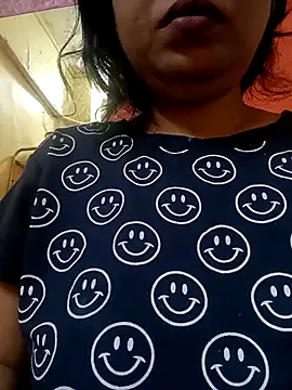 Snapshot of sunita-doll chatting on November 19, 2025, 1:27 am sunita-doll online show from November 19, 2025, 1:27 am