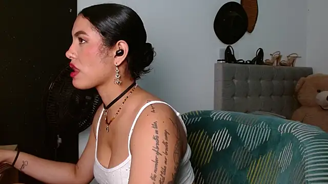 Sexy Lia  online show from April 5, 2026, 4:20 am