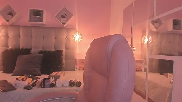 Snapshot of melanie_hh chatting on October 14, 2025, 4:02 am melanie hh online show from October 14, 2025, 4:02 am