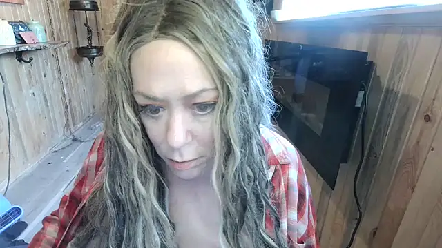 Snapshot of BrookeRides chatting on May 12, 2026, 6:27 pm BrookeRides online show from May 12, 2026, 6:27 pm