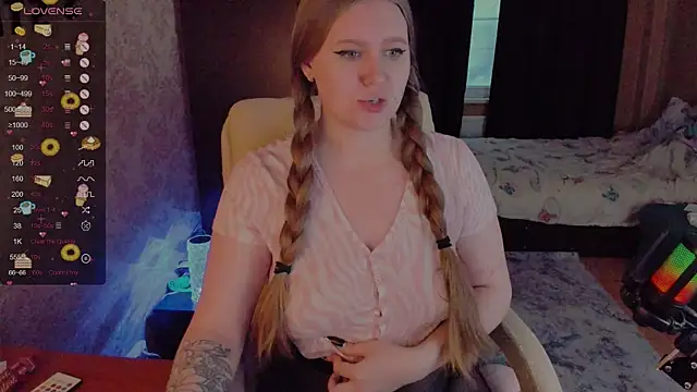 Snapshot of Alice_Dreamgirl_ chatting on December 23, 2024, 12:08 pm Alice Dreamgirl online show from December 23, 2024, 12:08 pm