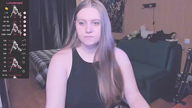 Snapshot of Alice_Dreamgirl_ chatting on October 17, 2025, 11:57 am Alice Dreamgirl online show from October 17, 2025, 11:57 am