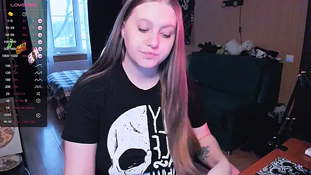 Alice Dreamgirl  online show from November 25, 2025, 12:05 pm