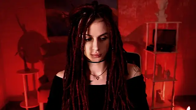 Snapshot of JadeCastle_ chatting on May 12, 2026, 4:15 pm JadeCastle online show from May 12, 2026, 4:15 pm