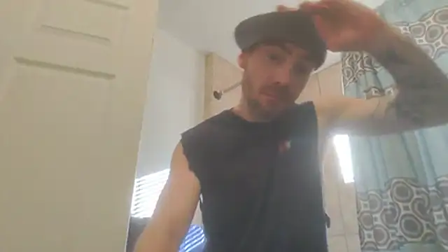 Snapshot of Huntzg23 chatting on June 1, 2026, 2:41 pm Huntzg23 online show from June 1, 2026, 2:41 pm