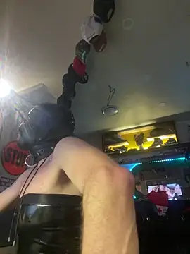 kinkycdslutsv online show from June 18, 2026, 8:46 pm