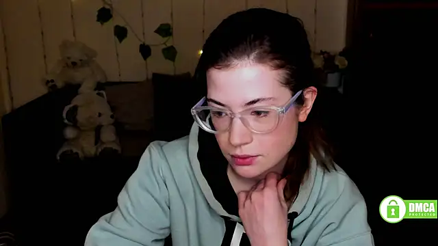 Snapshot of Alicia_redfollow chatting on February 19, 2025, 6:21 pm Alicia redfollow online show from February 19, 2025, 6:21 pm