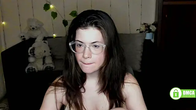 Snapshot of Alicia_redfollow chatting on February 20, 2025, 12:30 am Alicia redfollow online show from February 20, 2025, 12:30 am