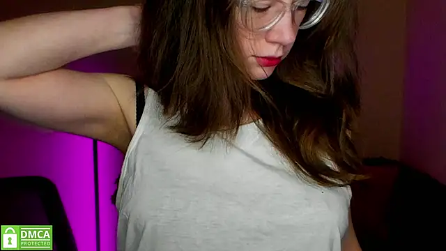 Snapshot of Alicia_redfollow chatting on February 22, 2025, 6:28 am Alicia redfollow online show from February 22, 2025, 6:28 am