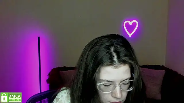 Snapshot of Alicia_redfollow chatting on February 22, 2025, 9:34 am Alicia redfollow online show from February 22, 2025, 9:34 am