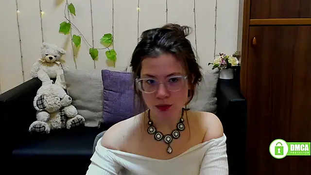 Snapshot of Alicia_redfollow chatting on February 23, 2025, 12:37 pm Alicia redfollow online show from February 23, 2025, 12:37 pm