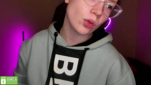 Snapshot of Alicia_redfollow chatting on March 2, 2025, 6:27 am Alicia redfollow online show from March 2, 2025, 6:27 am