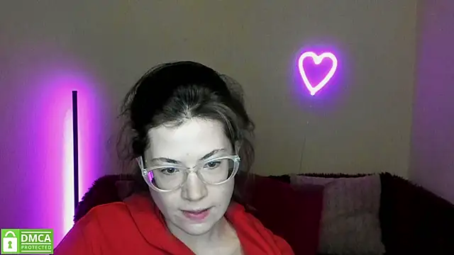 Snapshot of Alicia_redfollow chatting on March 7, 2025, 6:24 am Alicia redfollow online show from March 7, 2025, 6:24 am