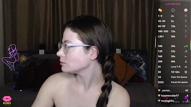 Snapshot of Alicia_redfollow chatting on March 18, 2025, 12:27 am Alicia redfollow online show from March 18, 2025, 12:27 am