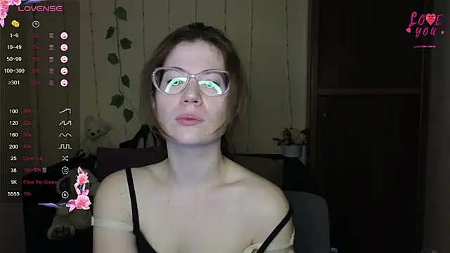 Snapshot of Alicia_redfollow chatting on March 23, 2025, 6:26 am Alicia redfollow online show from March 23, 2025, 6:26 am