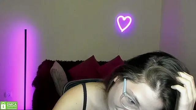 Snapshot of Alicia_redfollow chatting on September 10, 2025, 11:21 am Alicia redfollow online show from September 10, 2025, 11:21 am