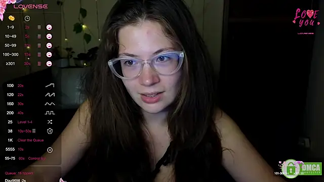 Snapshot of Alicia_redfollow chatting on September 11, 2025, 11:32 am Alicia redfollow online show from September 11, 2025, 11:32 am