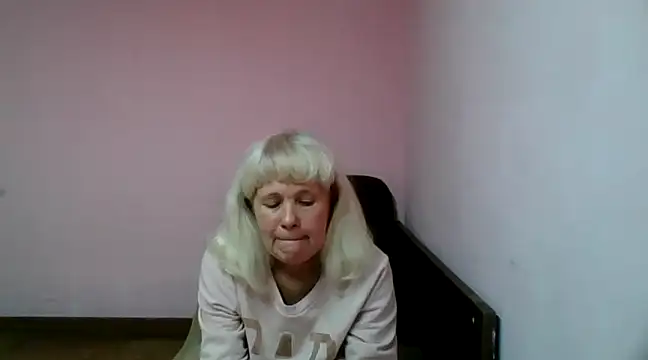 Snapshot of sakura_blonde chatting on February 6, 2025, 8:45 pm sakura blonde online show from February 6, 2025, 8:45 pm