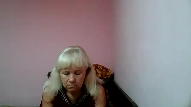 Snapshot of sakura_blonde chatting on February 11, 2025, 8:15 am sakura blonde online show from February 11, 2025, 8:15 am